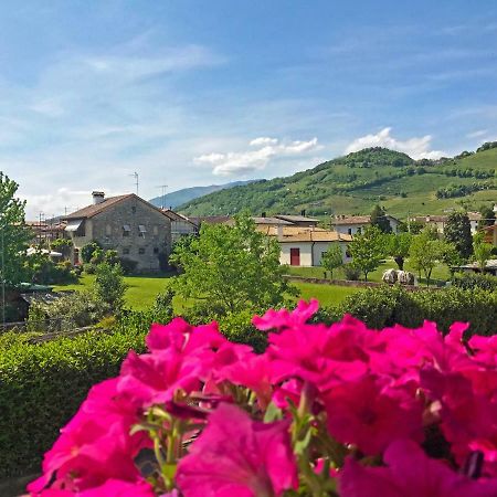 La Casa Di Bea Apartment Farra di Soligo Luaran gambar